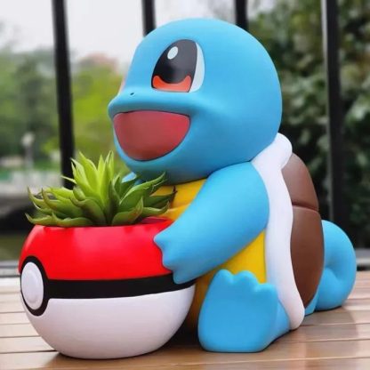 Schiggy Squirtle Figur mit Topf im Pokeball Look
