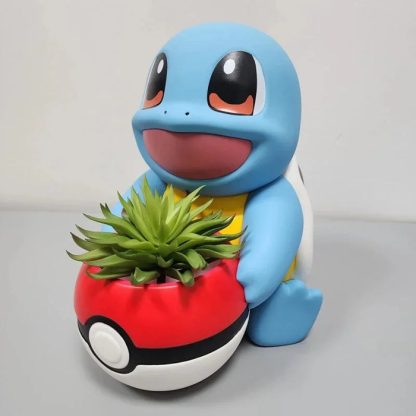 Schiggy Squirtle Figur mit Topf im Pokeball Look – Bild 4