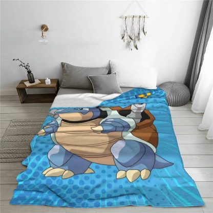 Flauschige Blastoise Decke – Kuschelspaß mit dem mächtigen Turtok! – Bild 2