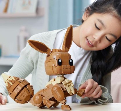 Pokémon Jumbo Evoli (30cm), Bauset mit beweglicher Figur Spielzeug – Bild 5