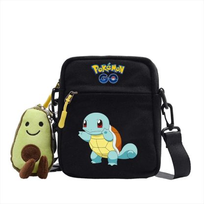 Messenger Tasche mit Pokemon Motiven und Avocado Plüsch Anhänger – Bild 11