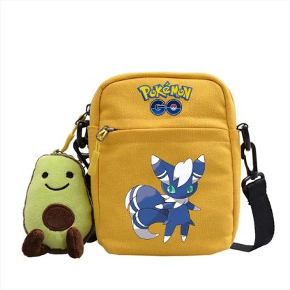 Messenger Tasche mit Pokemon Motiven und Avocado Plüsch Anhänger – Bild 41
