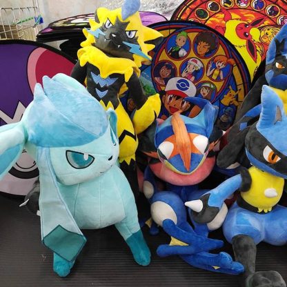 Pokemon XXL Kuscheltiere Lucario, Quajutsu, Zeraora Liberlo Glaziola u. a. – Bild 2