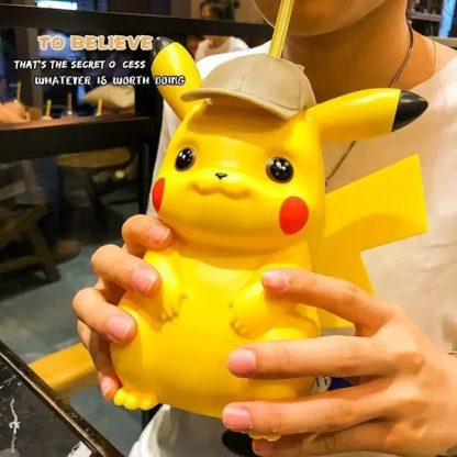 Detektiv Pikachu Trinkflasche (650ML) – Bild 4
