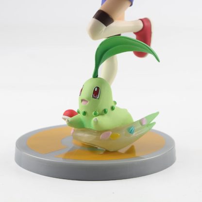 Pokémon-Trainer mit Pokémon Sammelfigur – Bild 13
